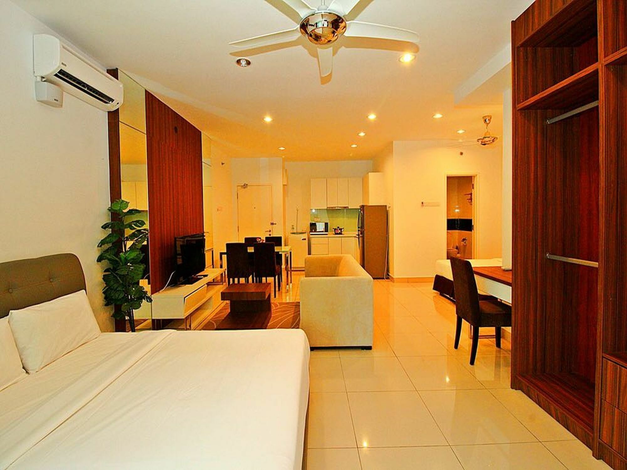 Mansion One Service Apartment Джорджтаун Екстер'єр фото